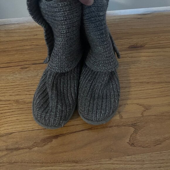 Classic UGG Sweater Boots | Size 6 - Picture 2 of 5